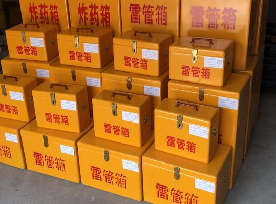 王益玻璃钢雷管箱的使用寿命一般是多少？